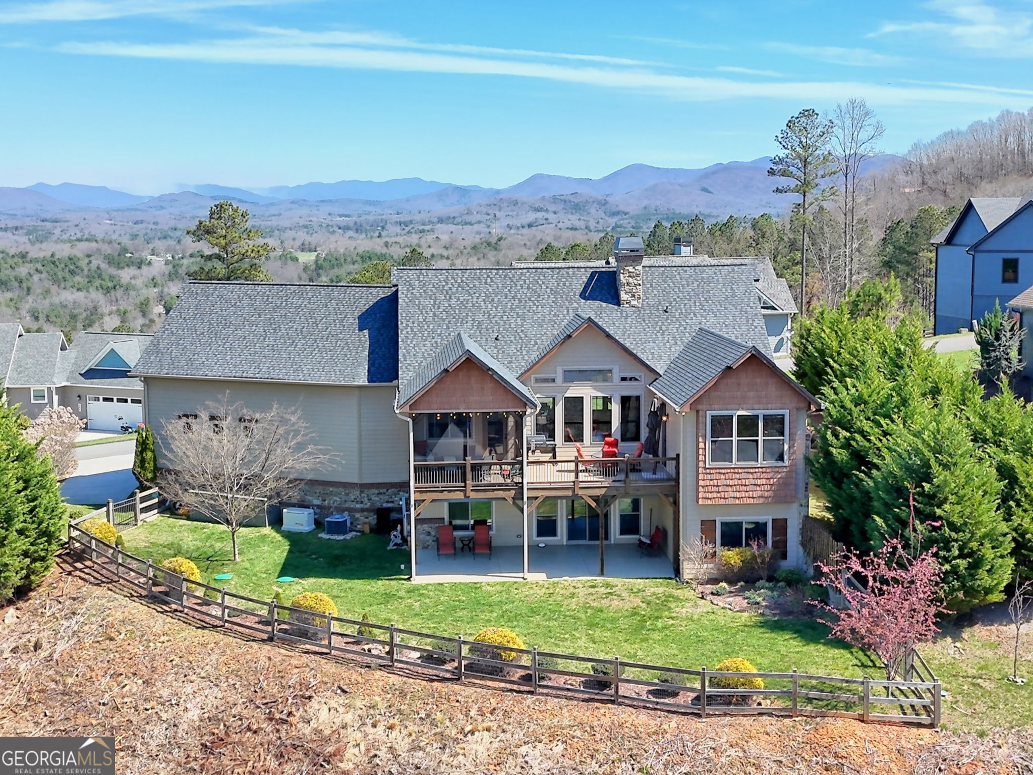 899 RIDGE POINTE Way