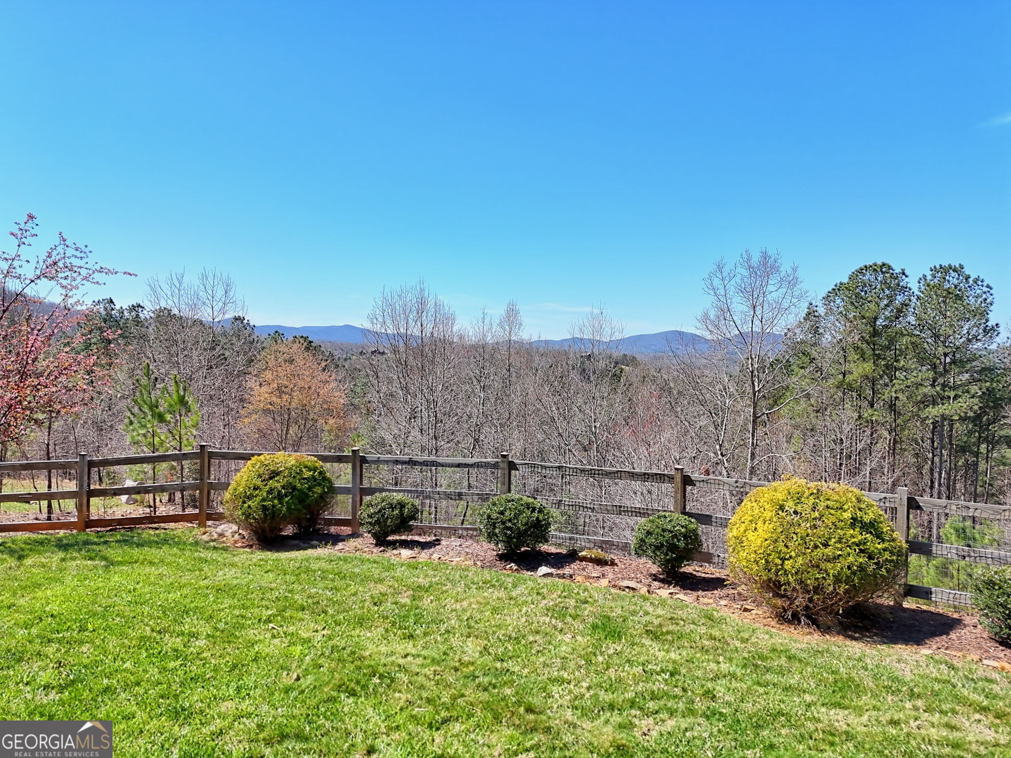 899 RIDGE POINTE Way