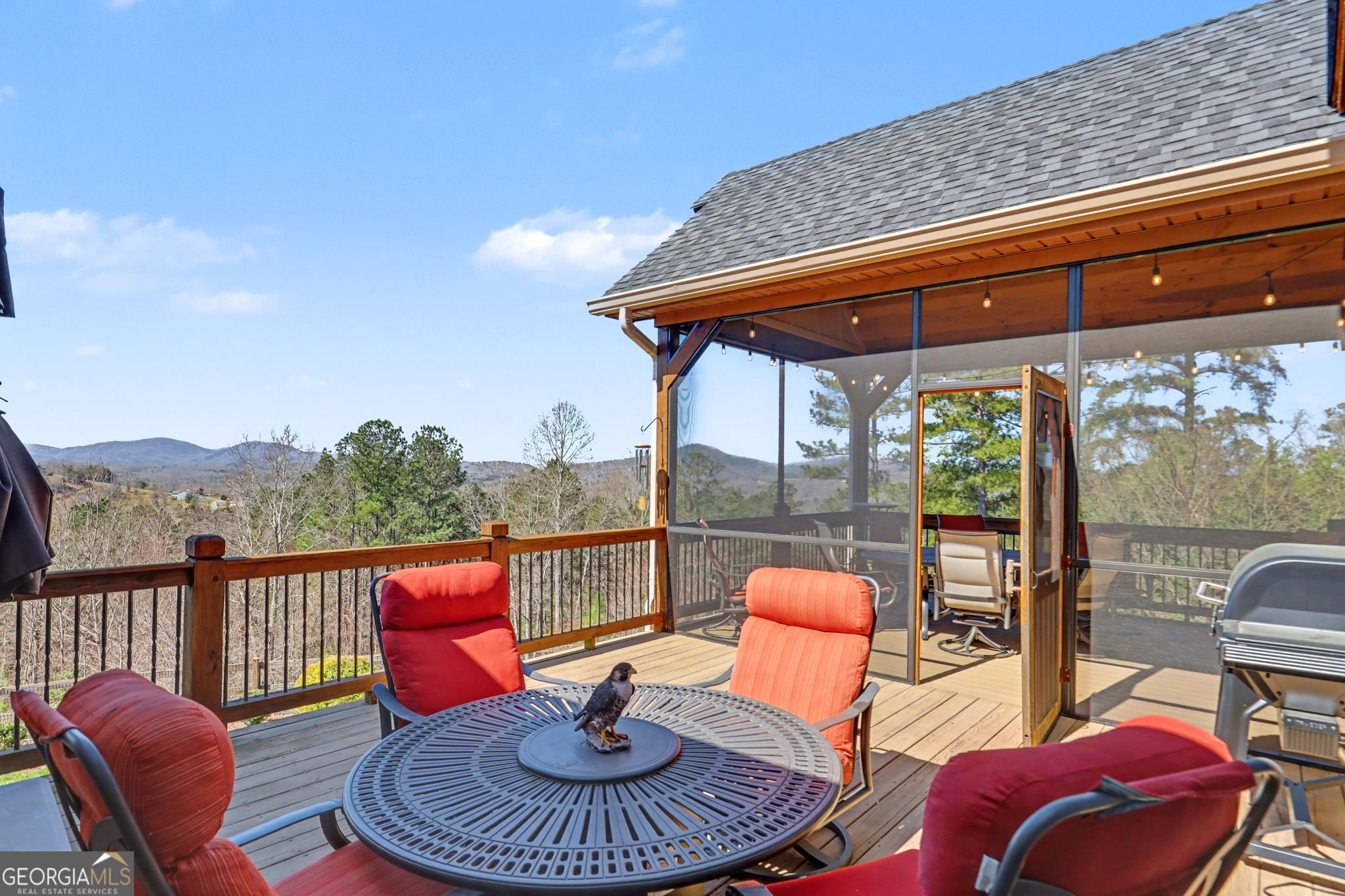 899 RIDGE POINTE Way