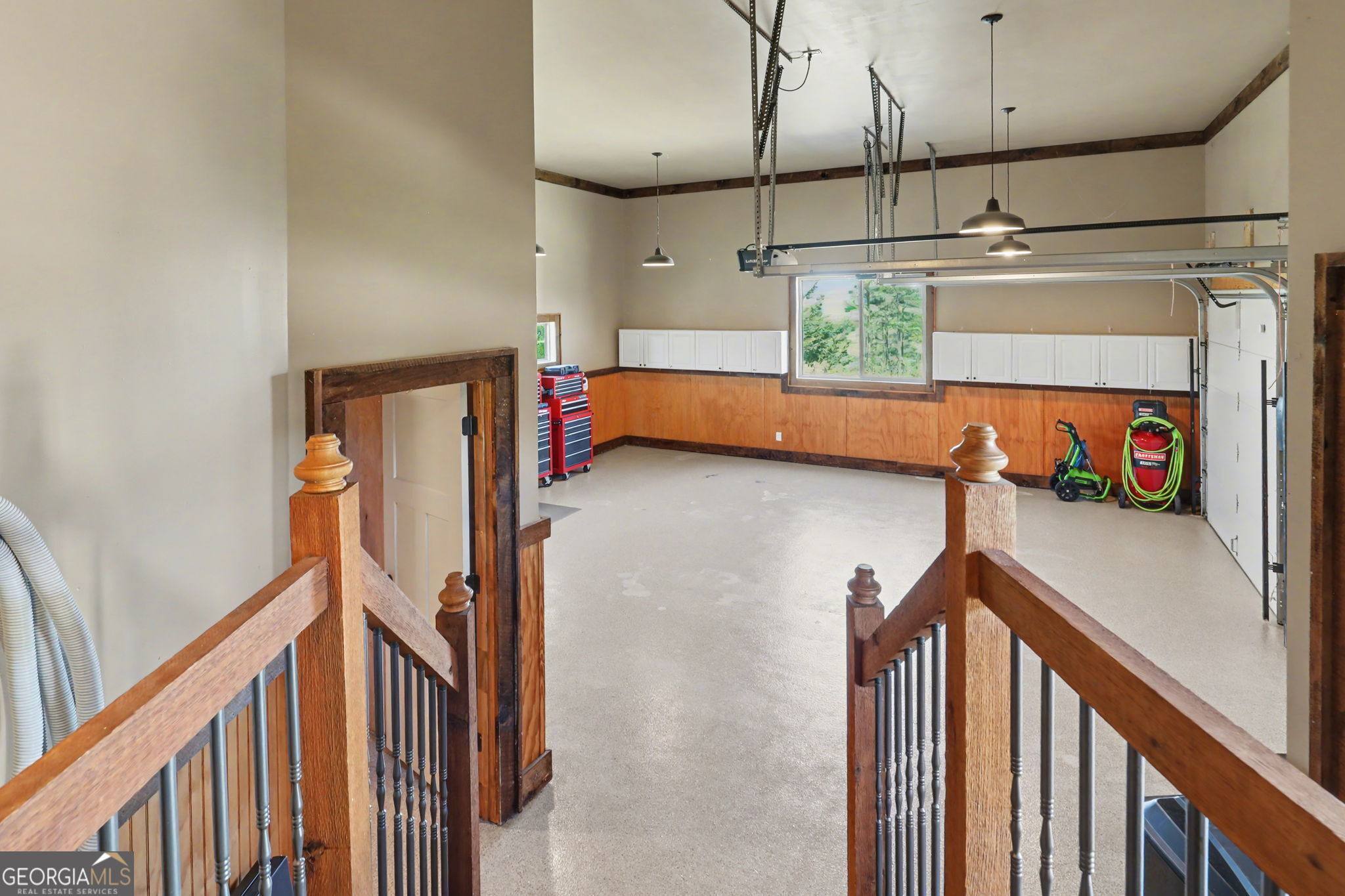 899 RIDGE POINTE Way