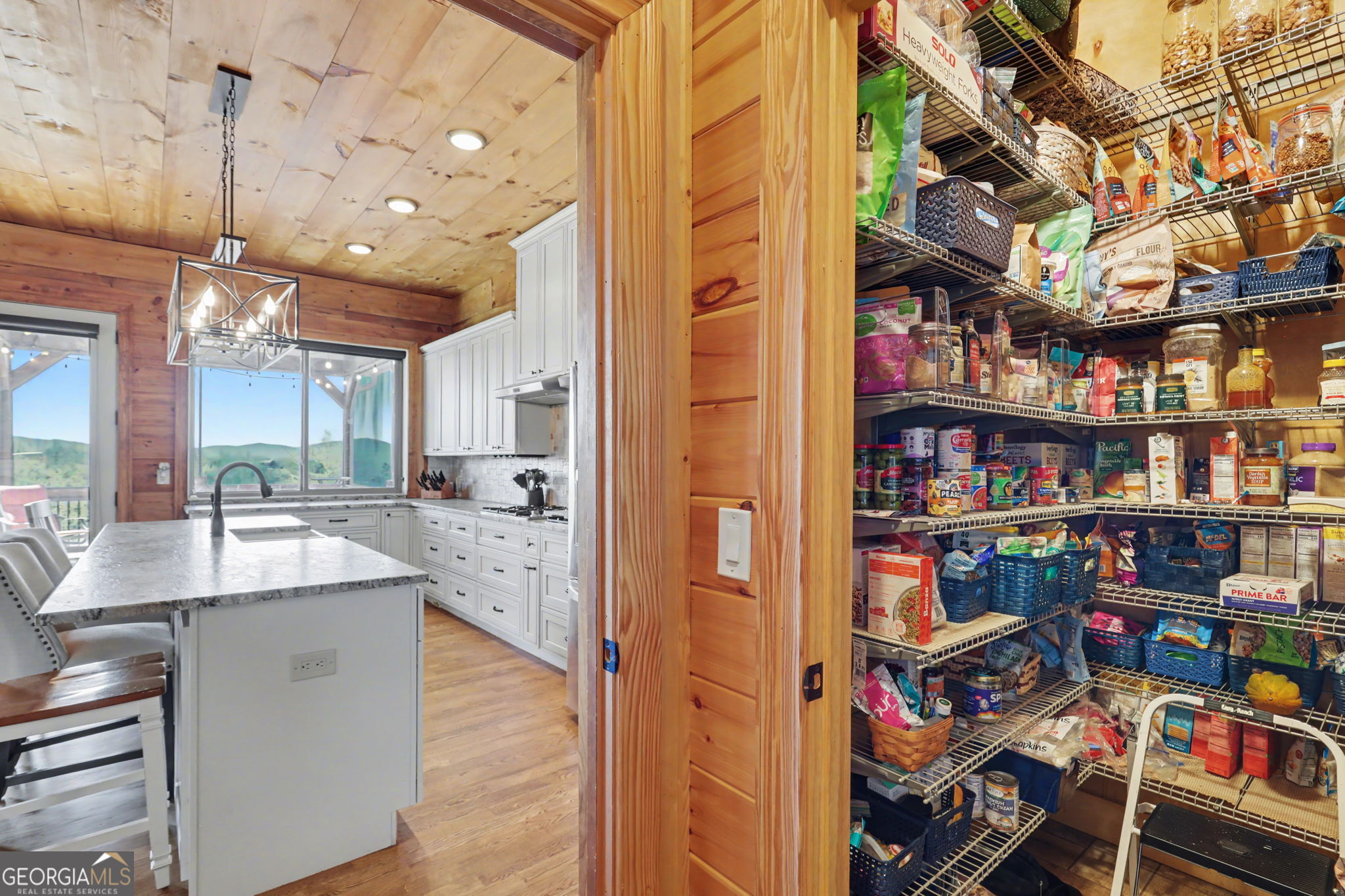 899 RIDGE POINTE Way