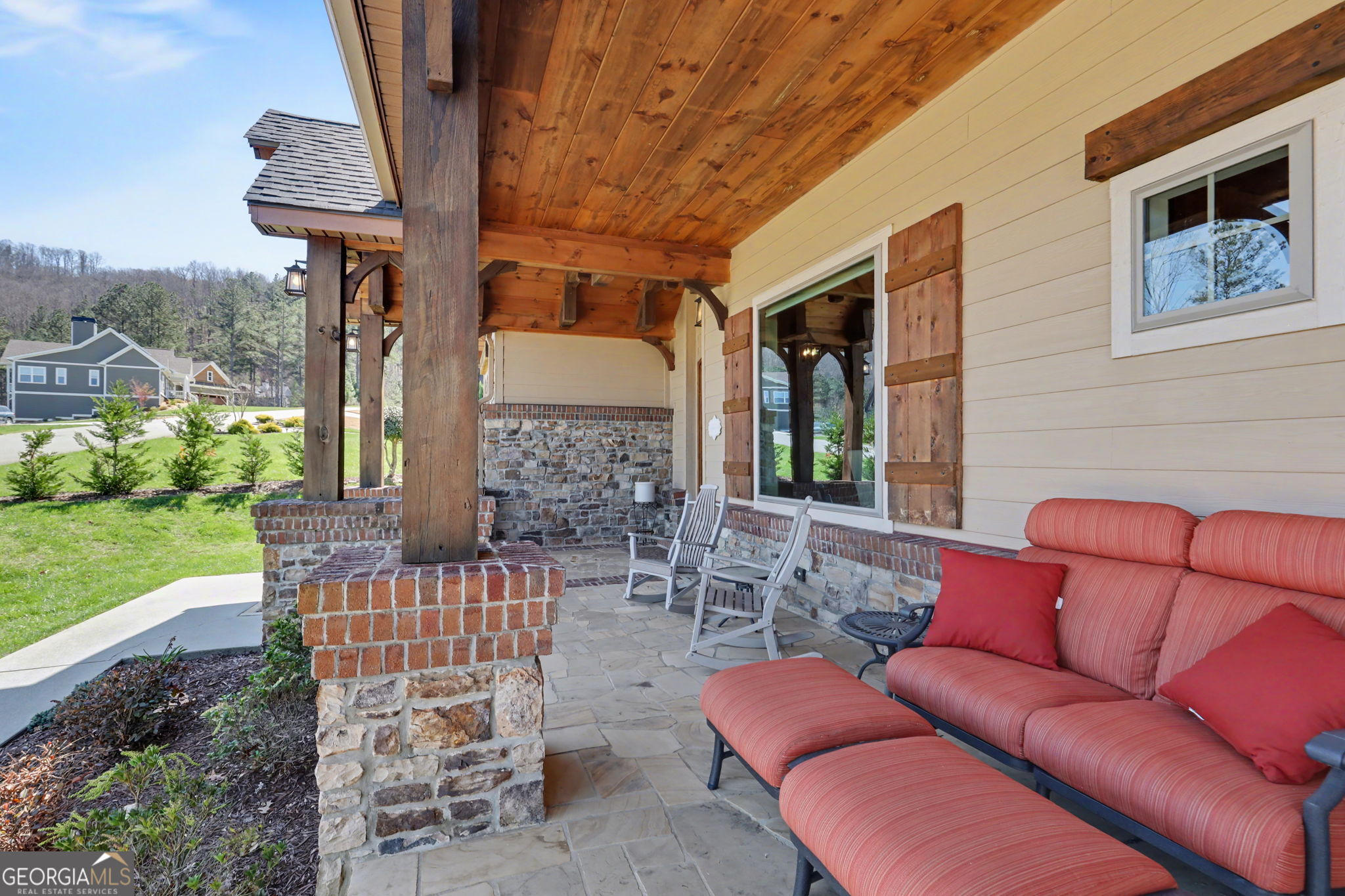 899 RIDGE POINTE Way