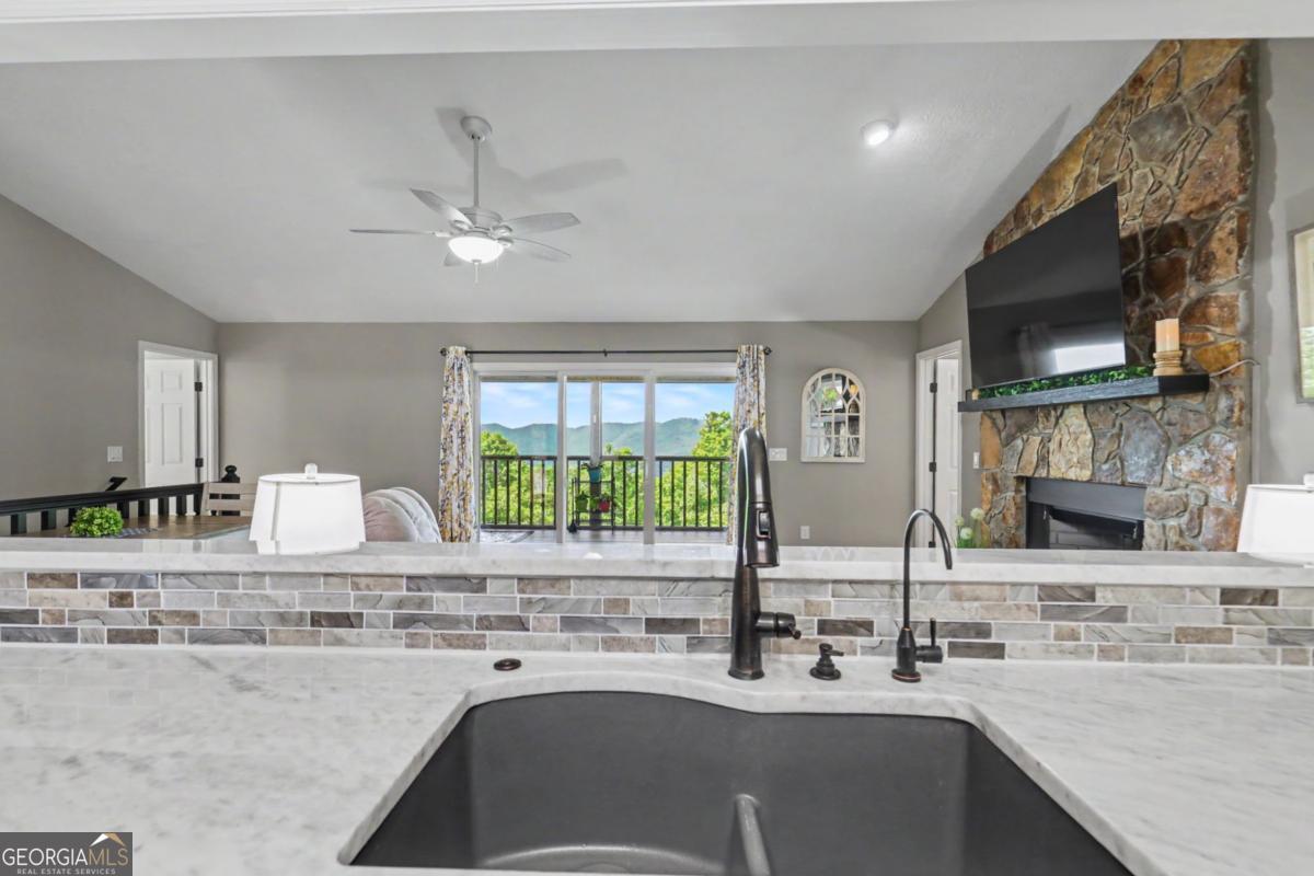 1157 Summit Way # 131