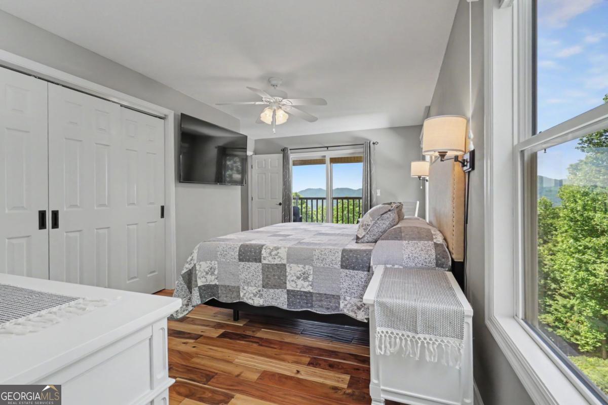 1157 Summit Way # 131