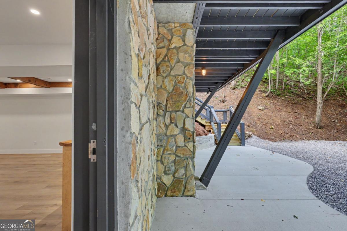 1583 Spring Cove Road