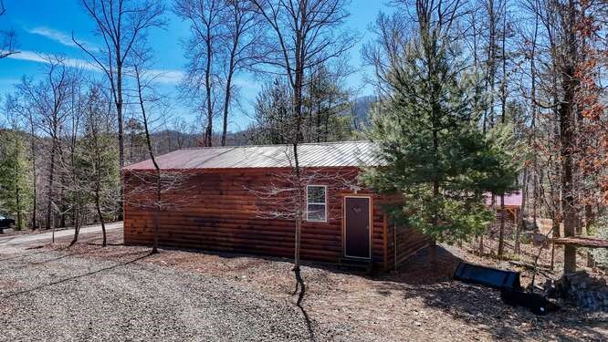 271 Kates Cove