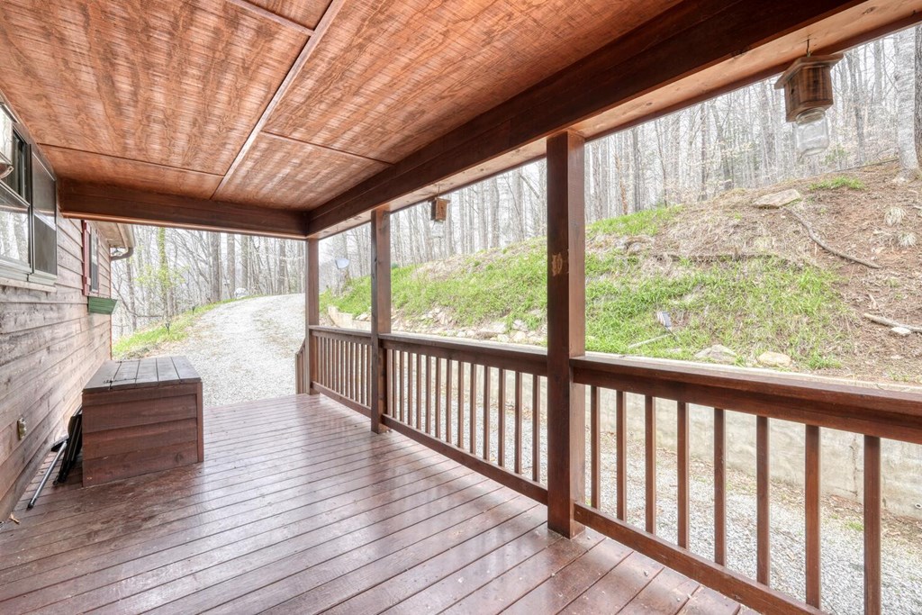 575 Carolina Springs Ln