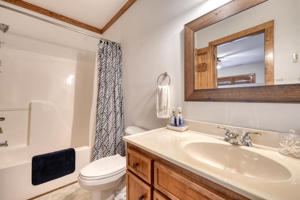 575 Carolina Springs Ln