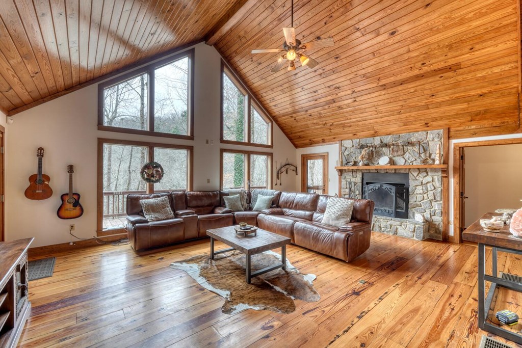 575 Carolina Springs Ln