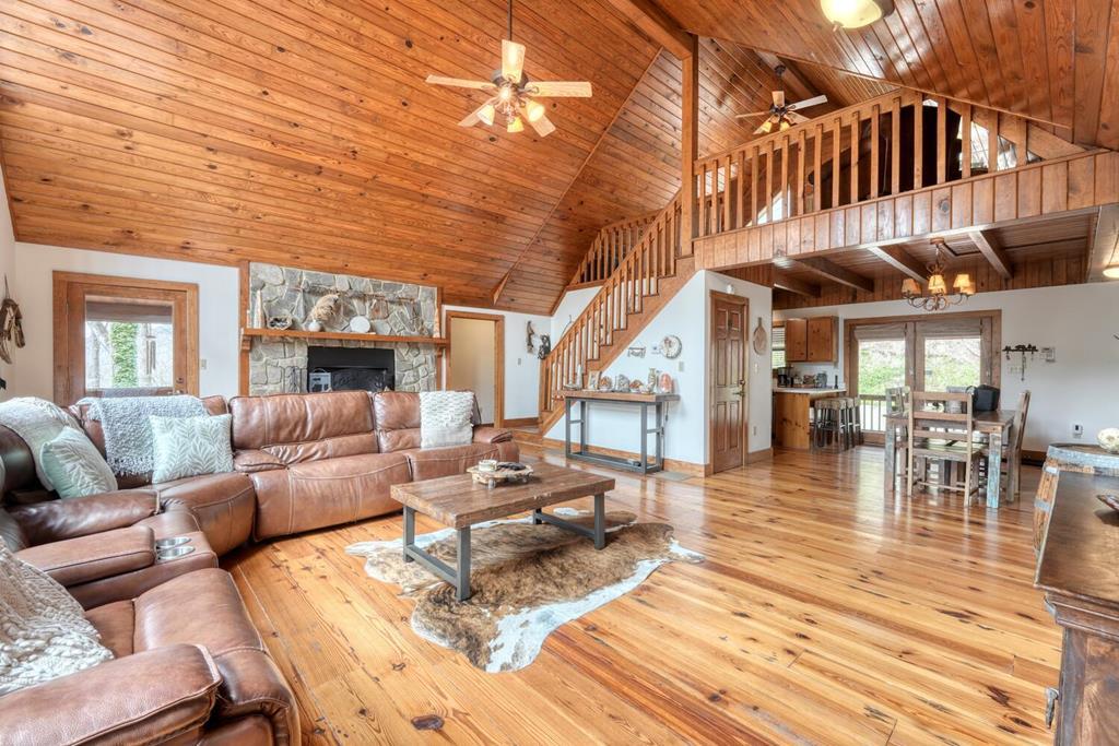 575 Carolina Springs Ln