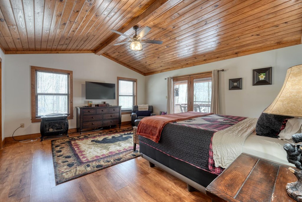 575 Carolina Springs Ln