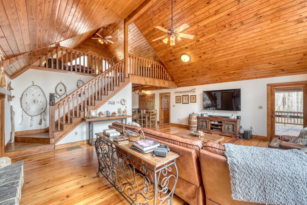 575 Carolina Springs Ln