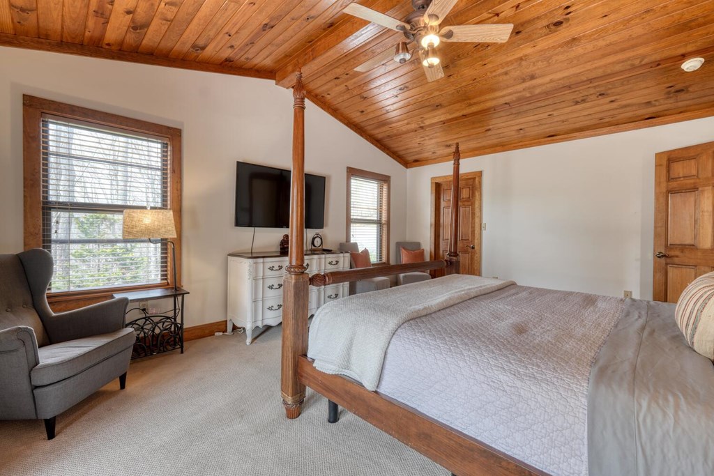 575 Carolina Springs Ln