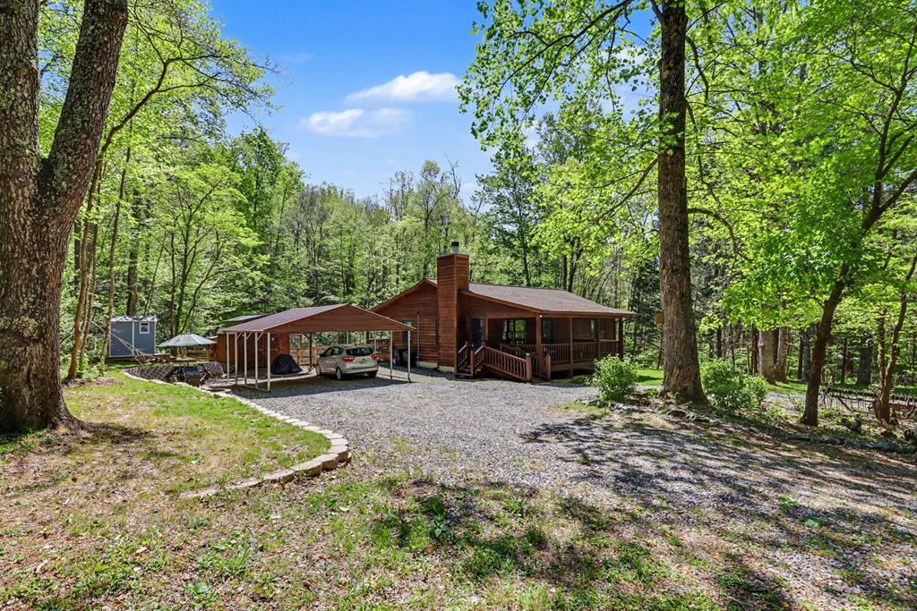 8 Stoney Brook Trail