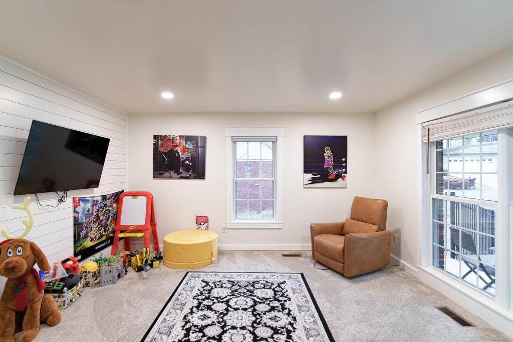30 Skyline Dr