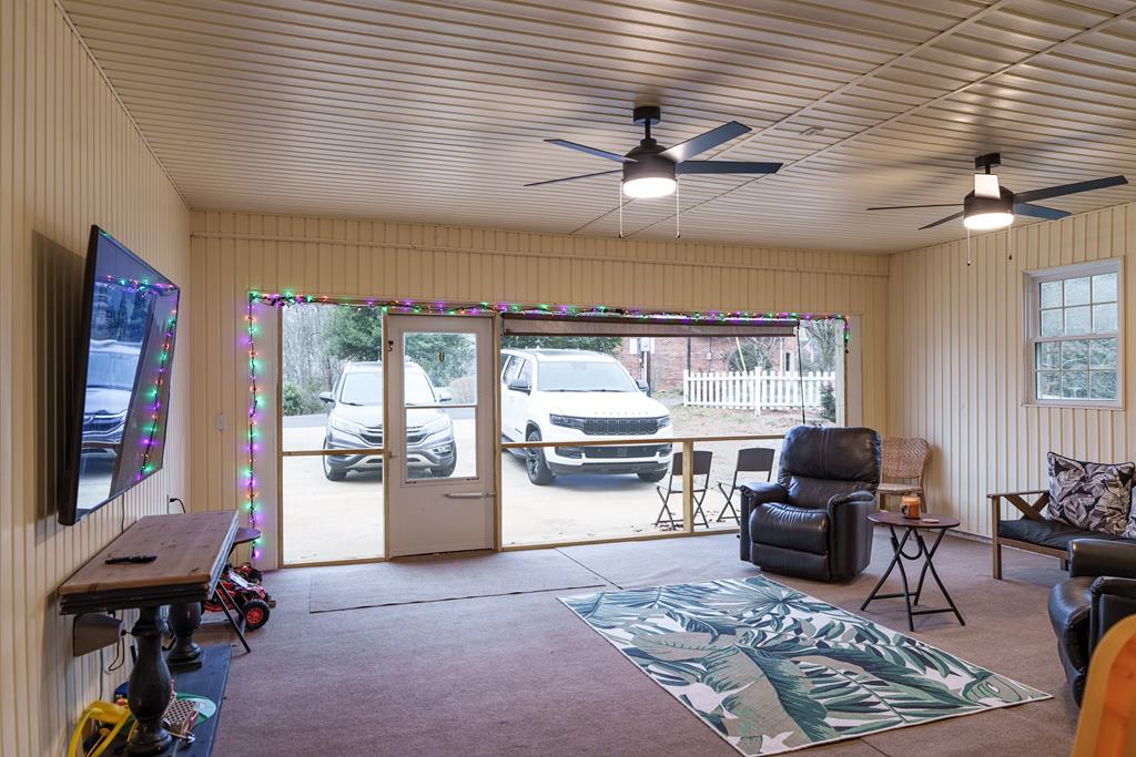 30 Skyline Dr