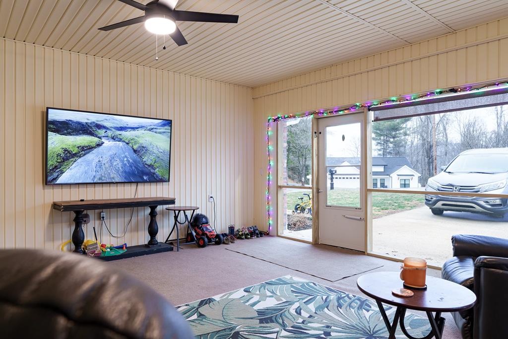 30 Skyline Dr