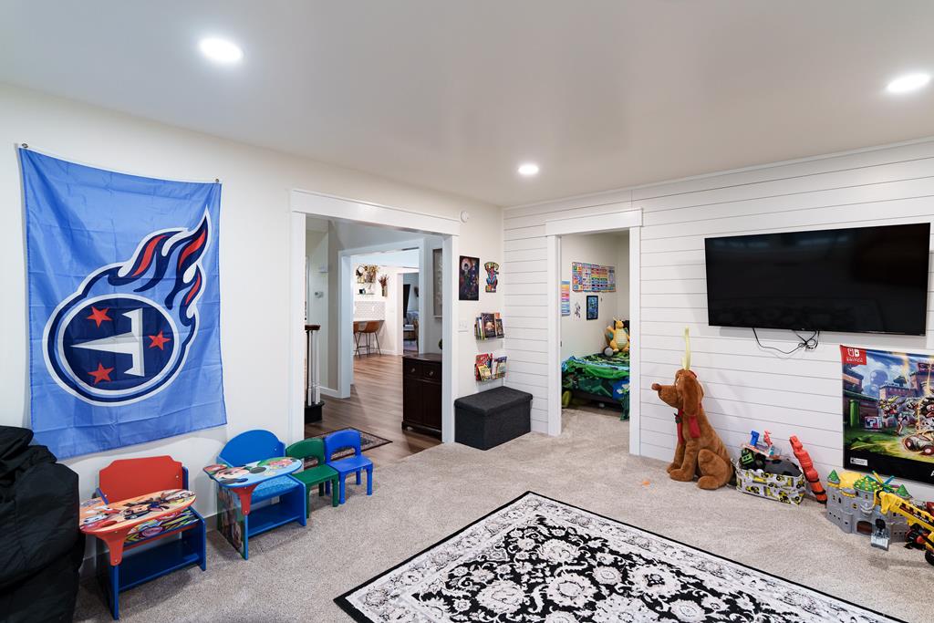 30 Skyline Dr