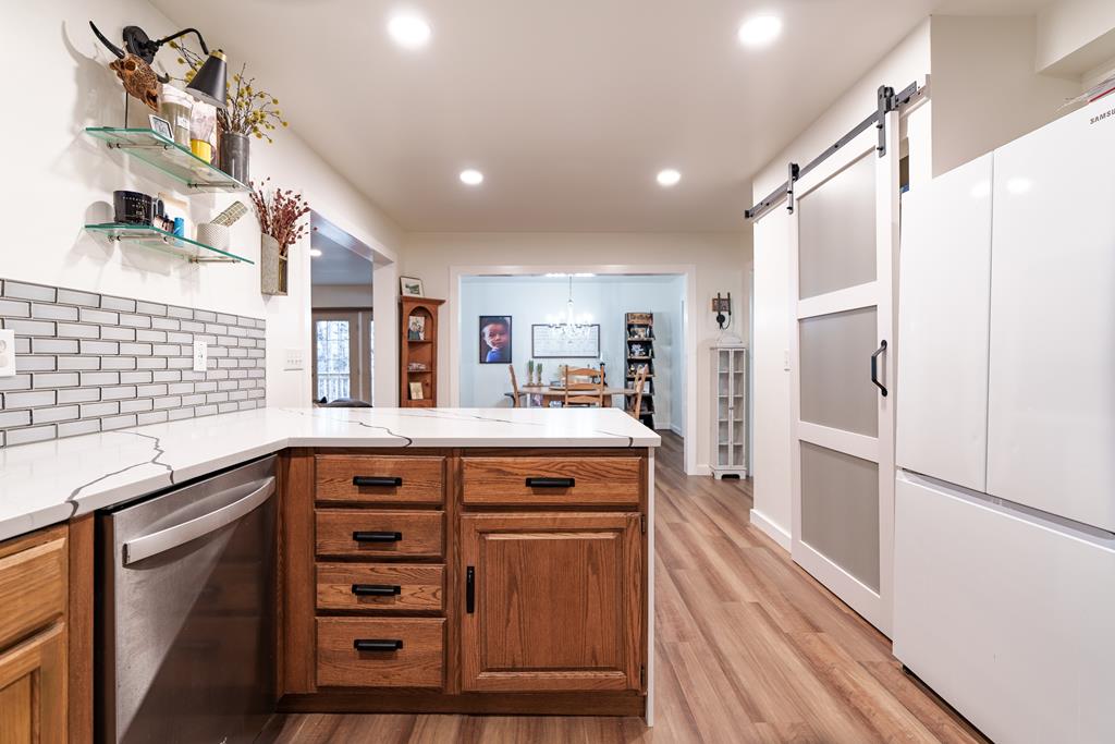 30 Skyline Dr