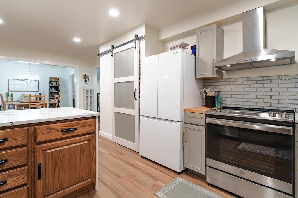 30 Skyline Dr
