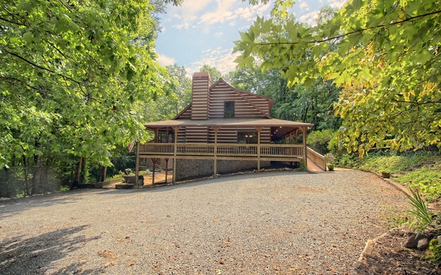 212 Sawmill Circle