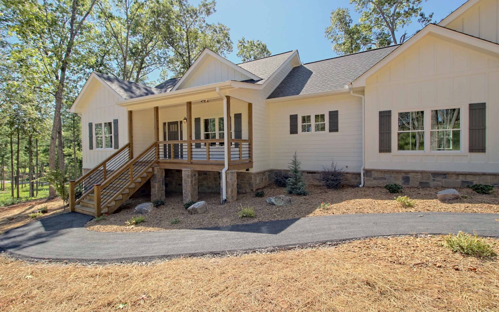 333 Knights Square