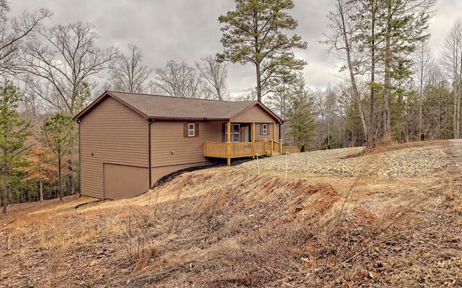 240 Upper Fox Trail