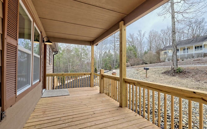 240 Upper Fox Trail