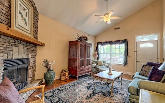406 Longview Circle