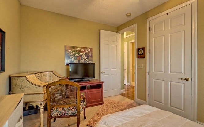 406 Longview Circle