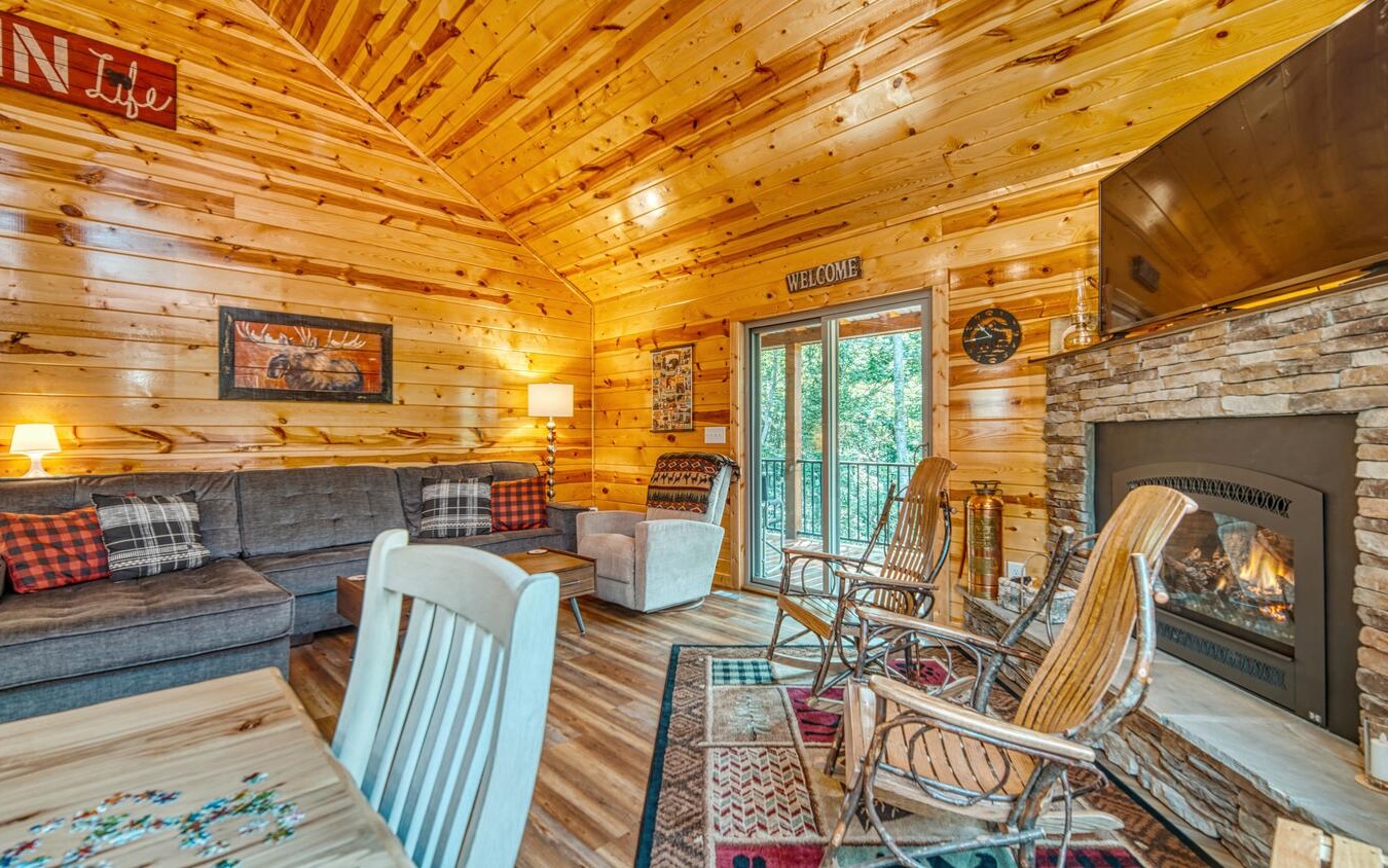 45 Woodcrest Drive