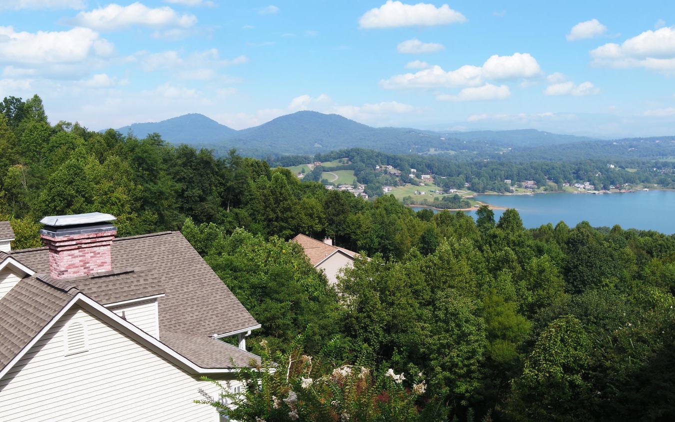1067 Robin Ridge Lane