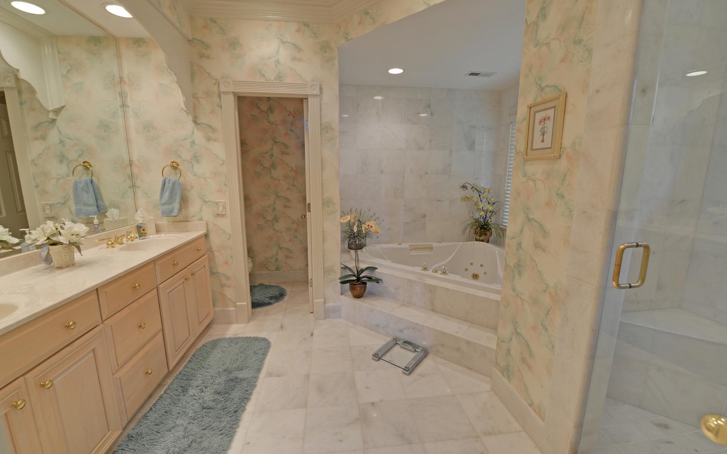 1067 Robin Ridge Lane