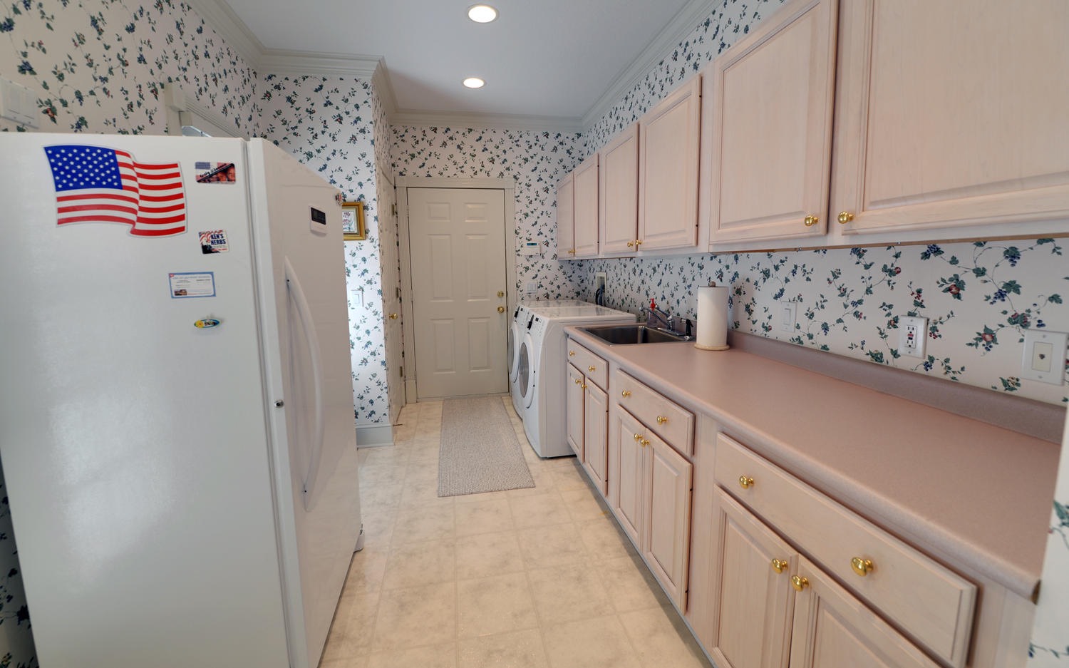 1067 Robin Ridge Lane