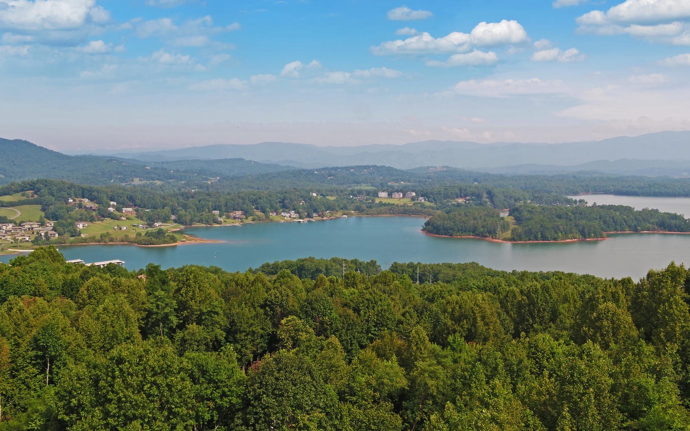 1067 Robin Ridge Lane