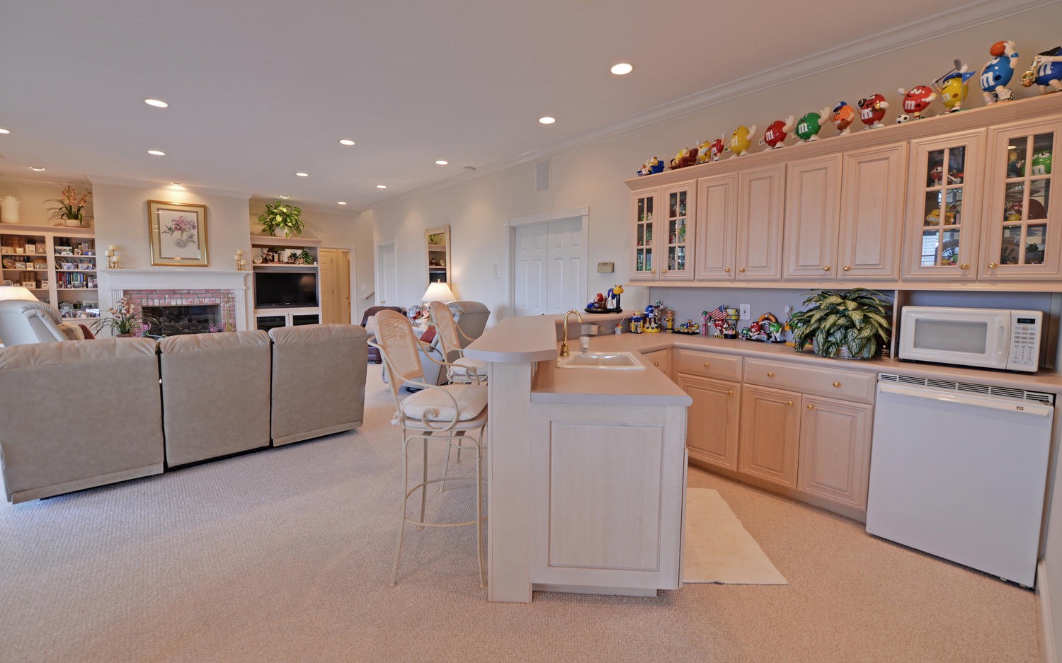 1067 Robin Ridge Lane