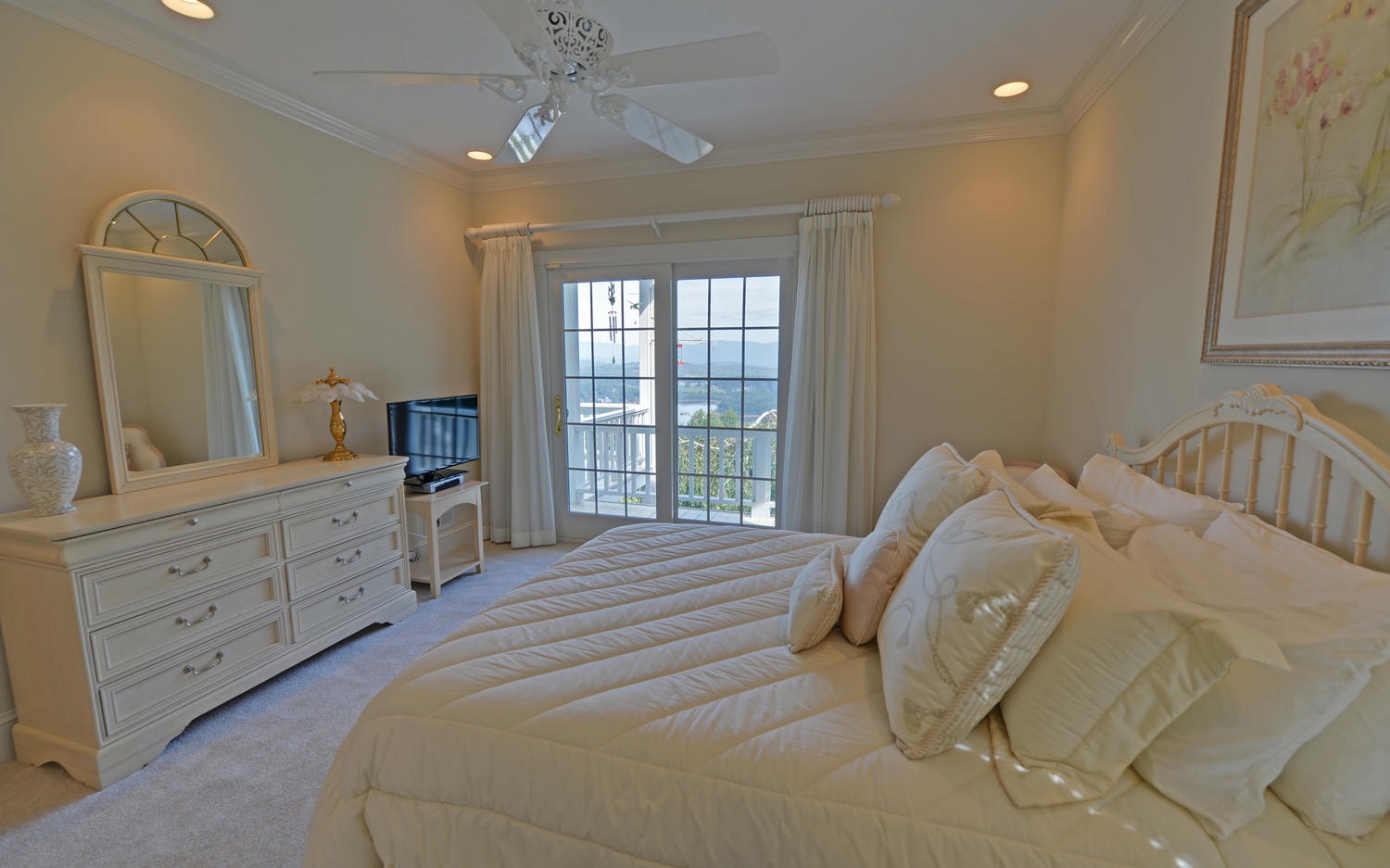 1067 Robin Ridge Lane