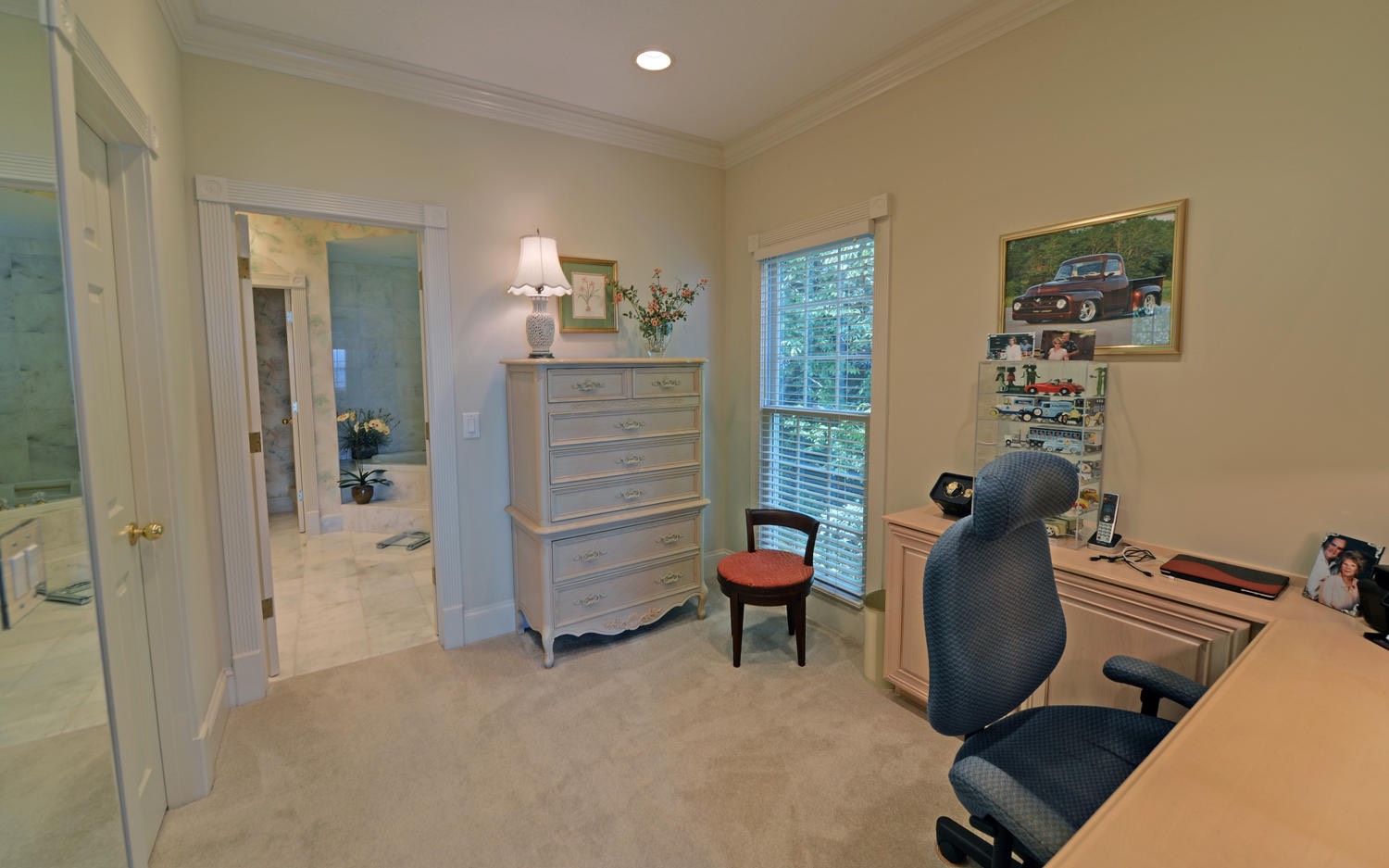1067 Robin Ridge Lane