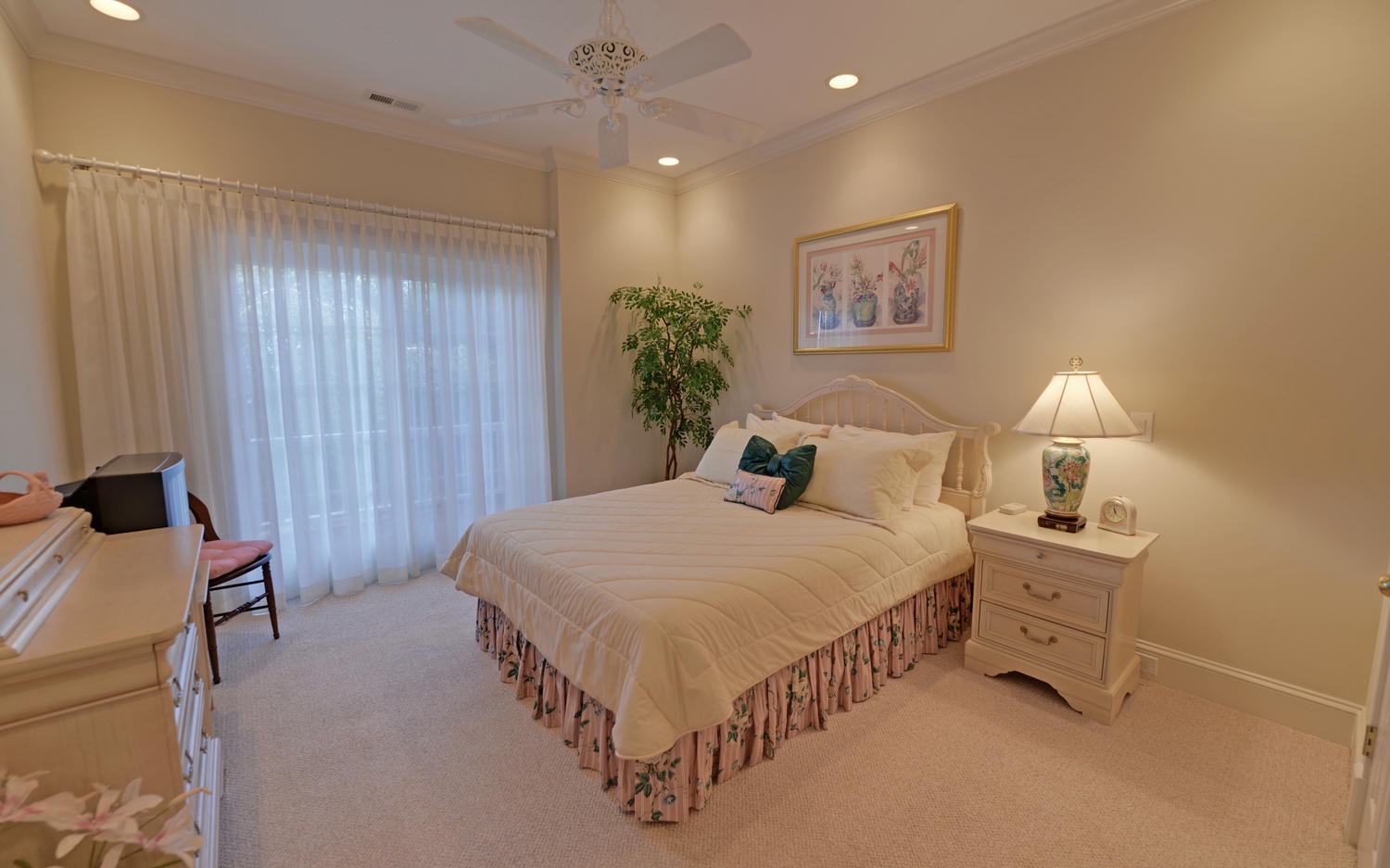 1067 Robin Ridge Lane