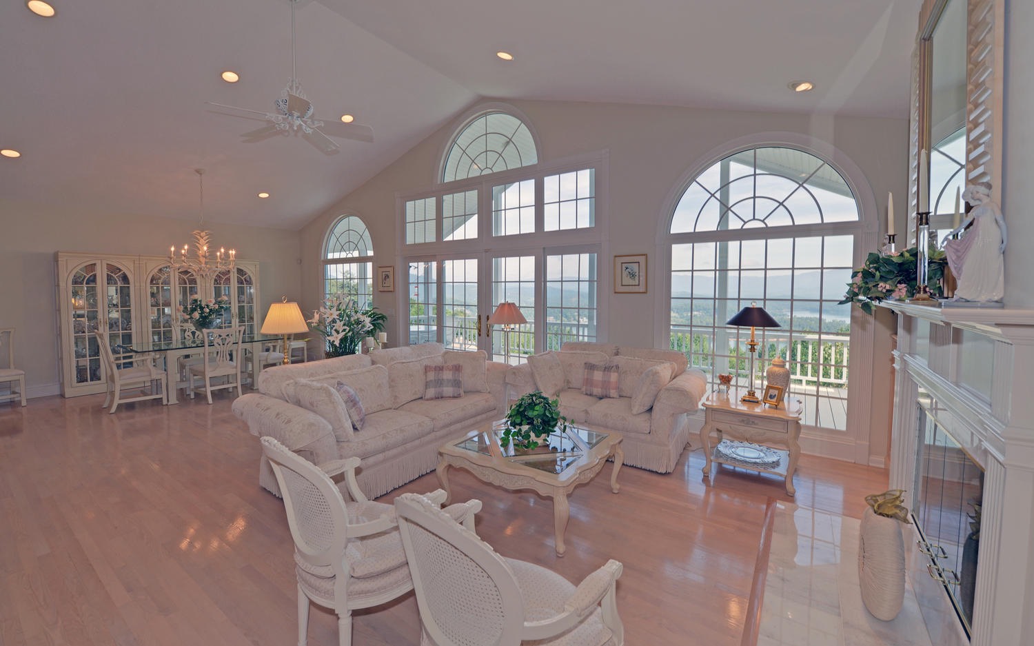 1067 Robin Ridge Lane
