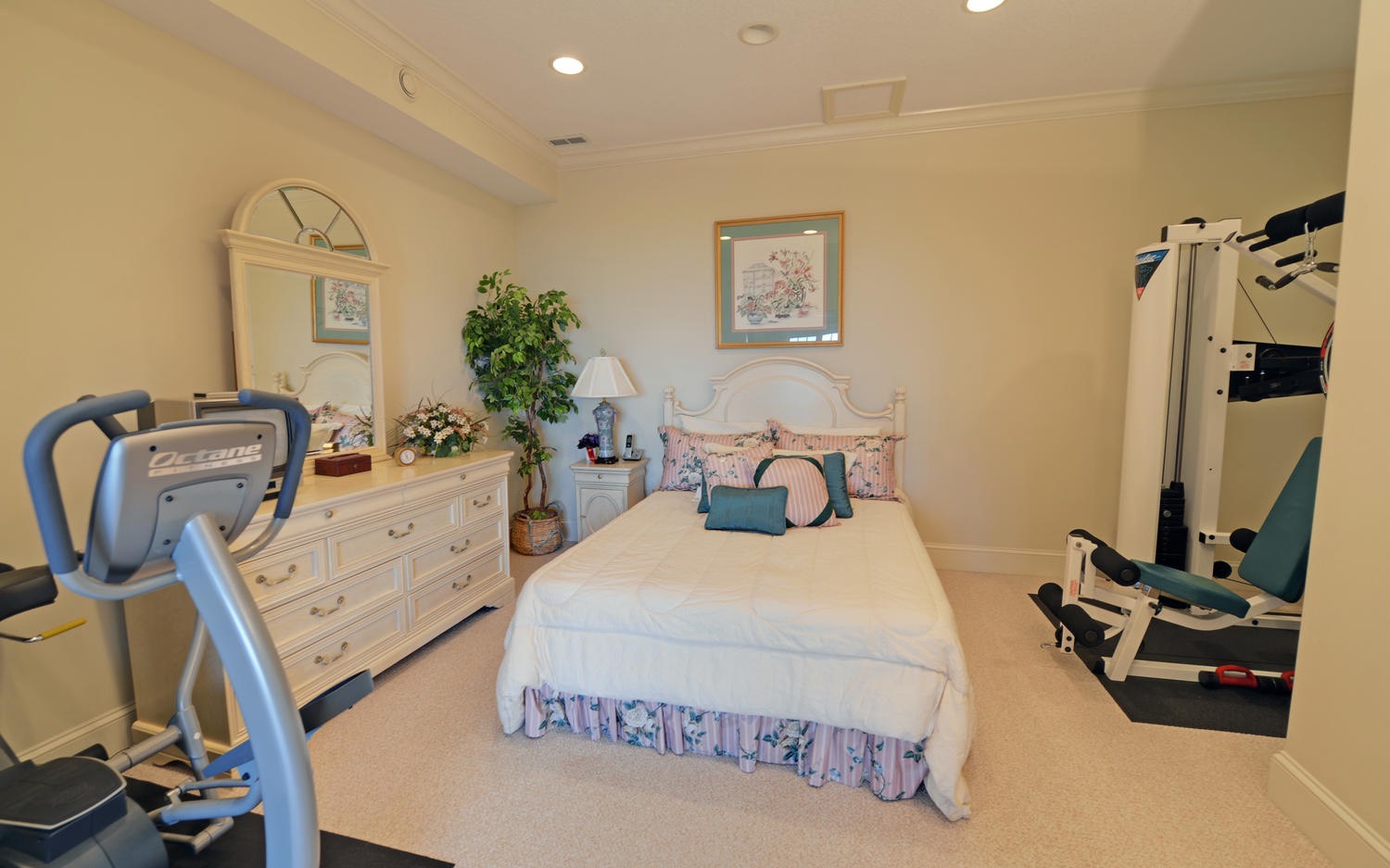 1067 Robin Ridge Lane