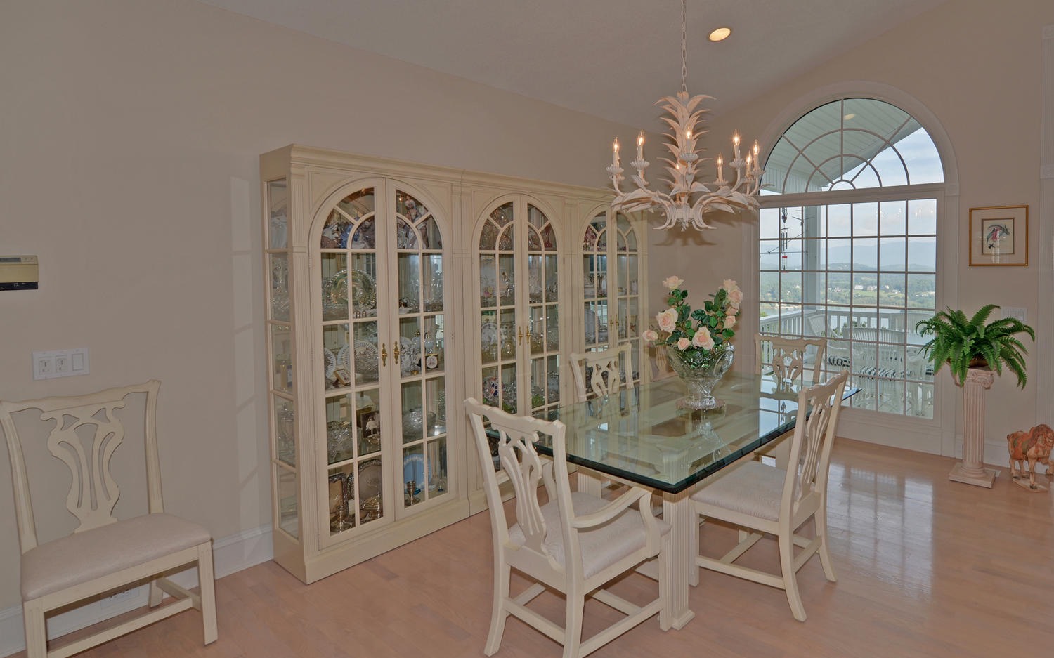 1067 Robin Ridge Lane
