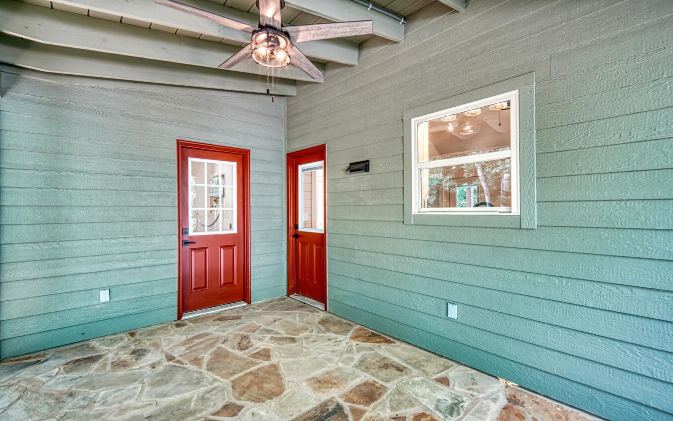 251 Chimney Ridge