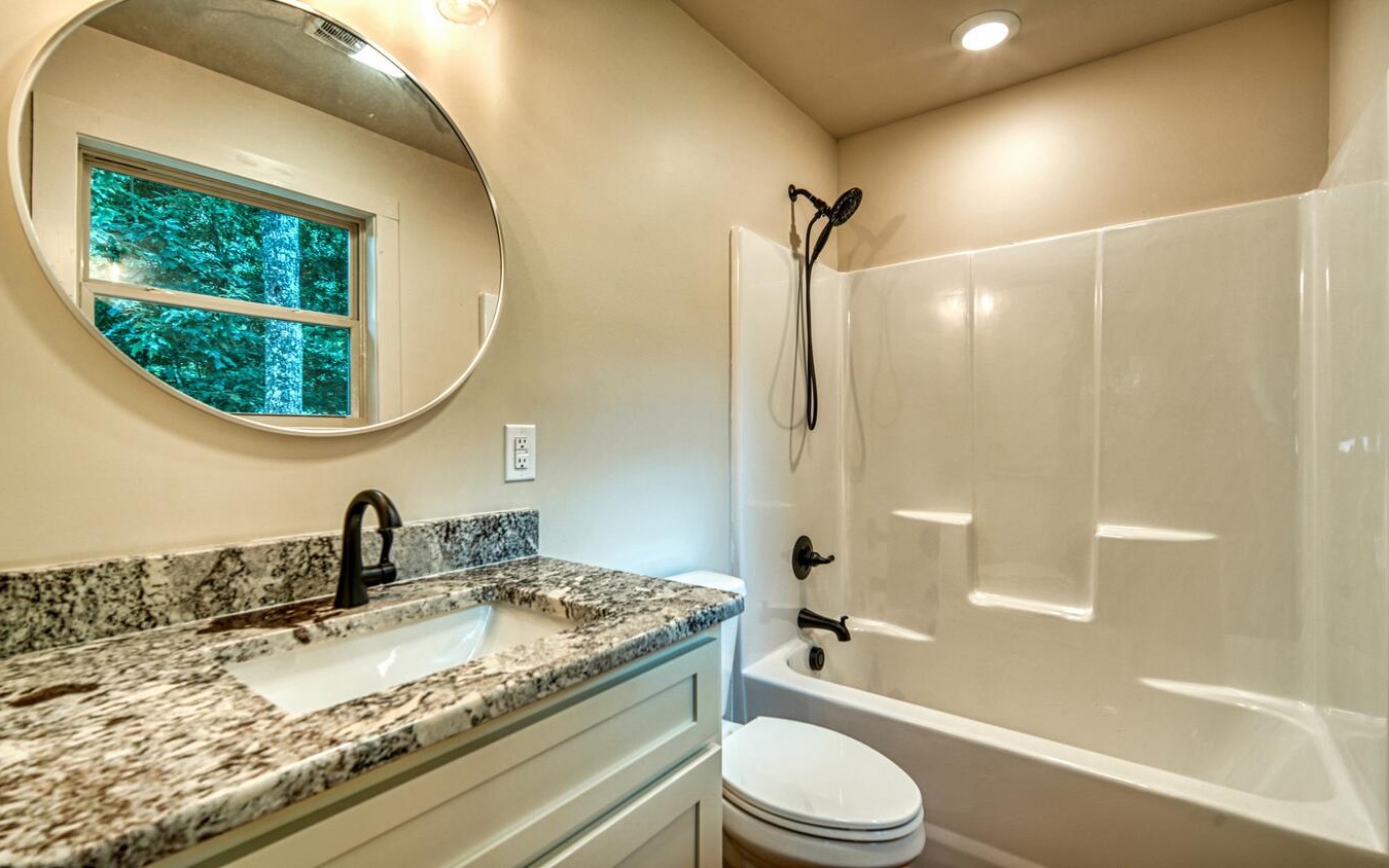 251 Chimney Ridge