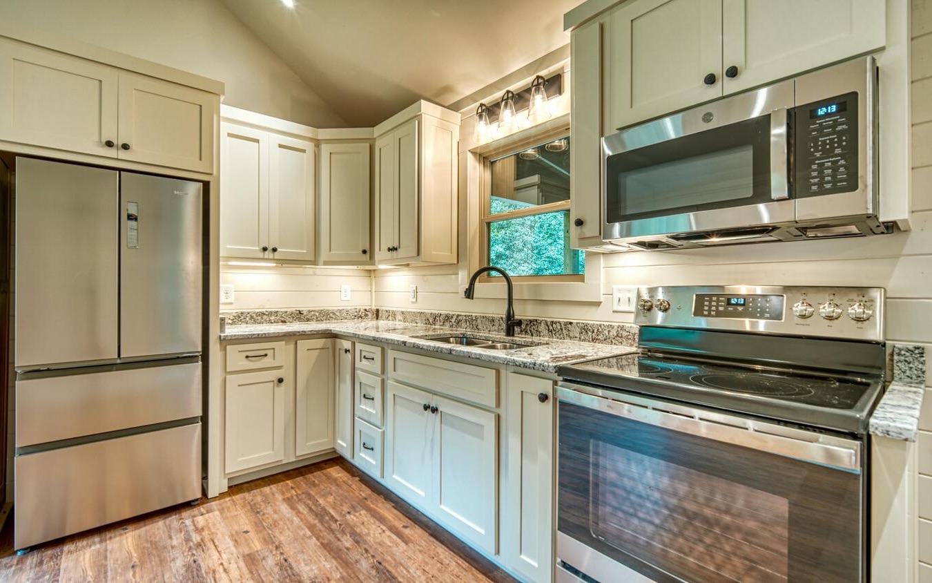 251 Chimney Ridge