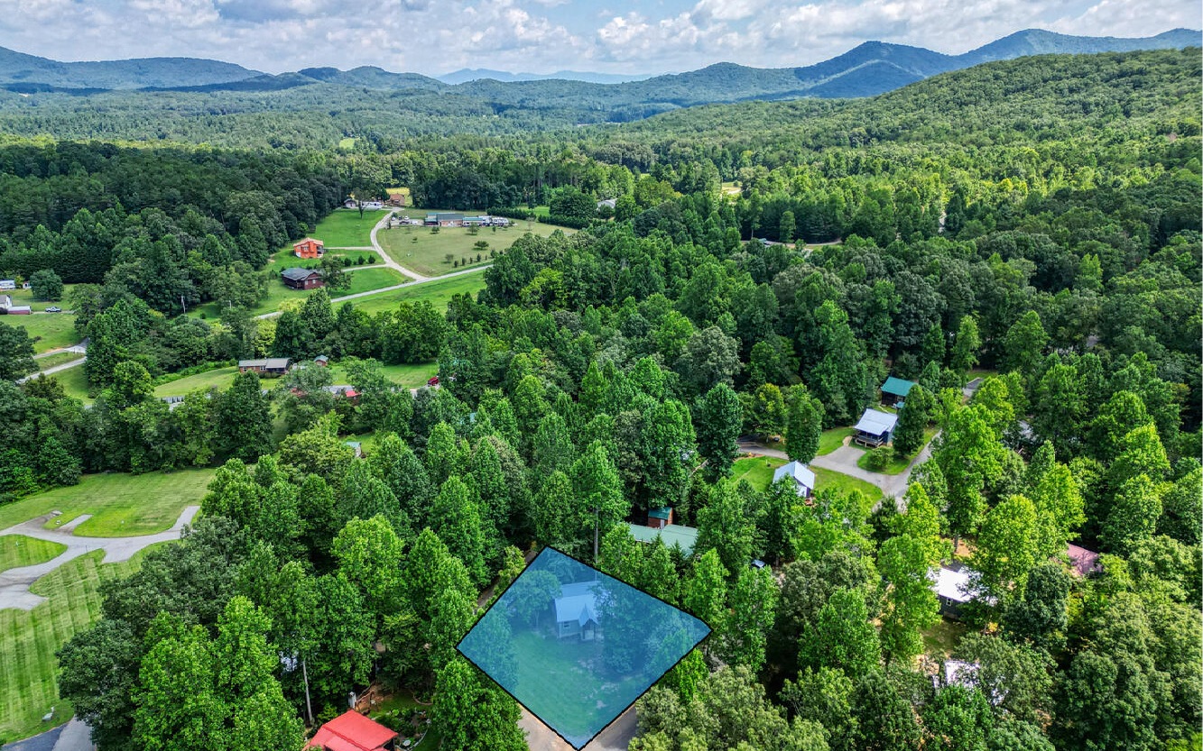 251 Chimney Ridge