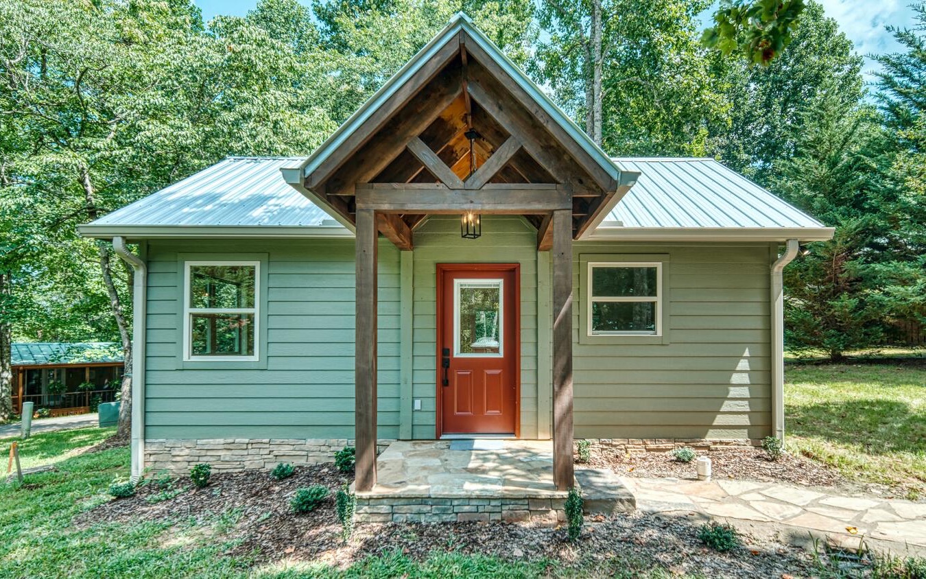 251 Chimney Ridge