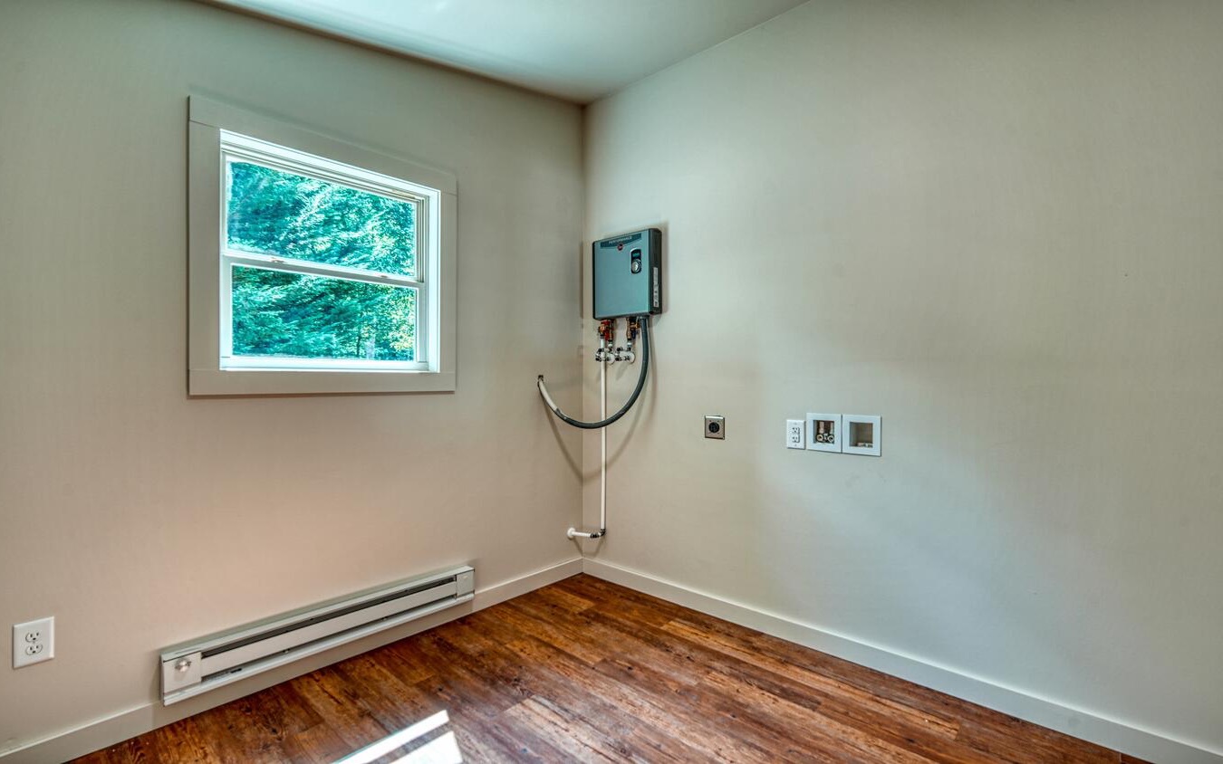251 Chimney Ridge