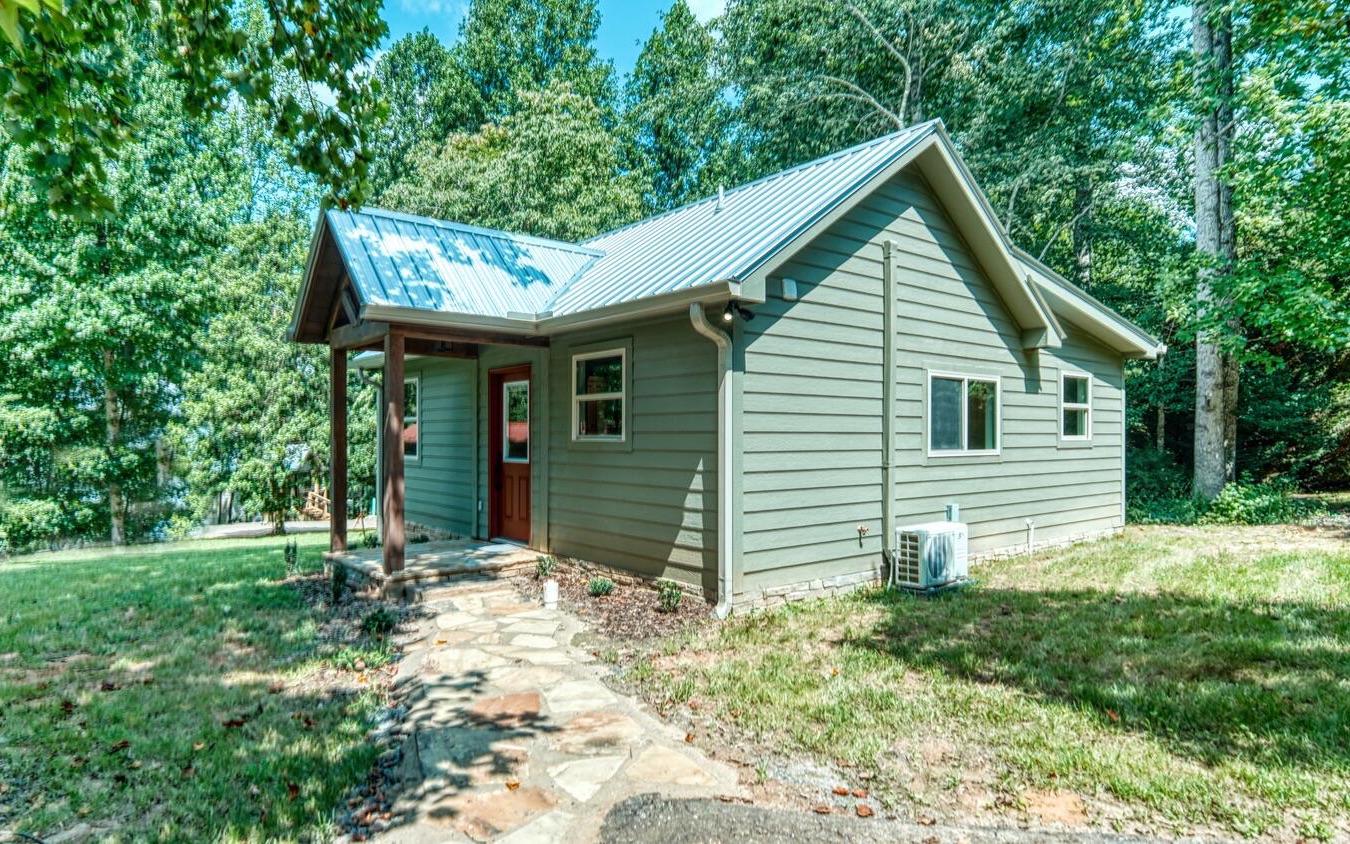 251 Chimney Ridge