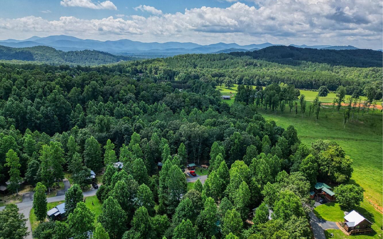 251 Chimney Ridge